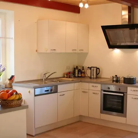 Group House Telse Comfortable Holiday Ferienhaus